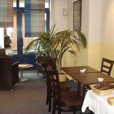 The Originals City, Notre Dame, Руан