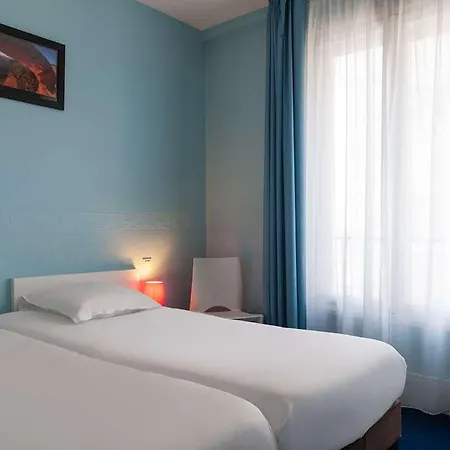 Отель The Originals City, Notre Dame, 3*