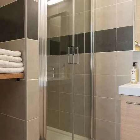 The Originals City, Notre Dame, Отель