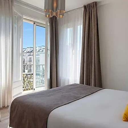 Hotel The Originals City, Notre Dame,