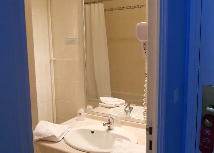 Отель The Originals City, Notre Dame, Руан